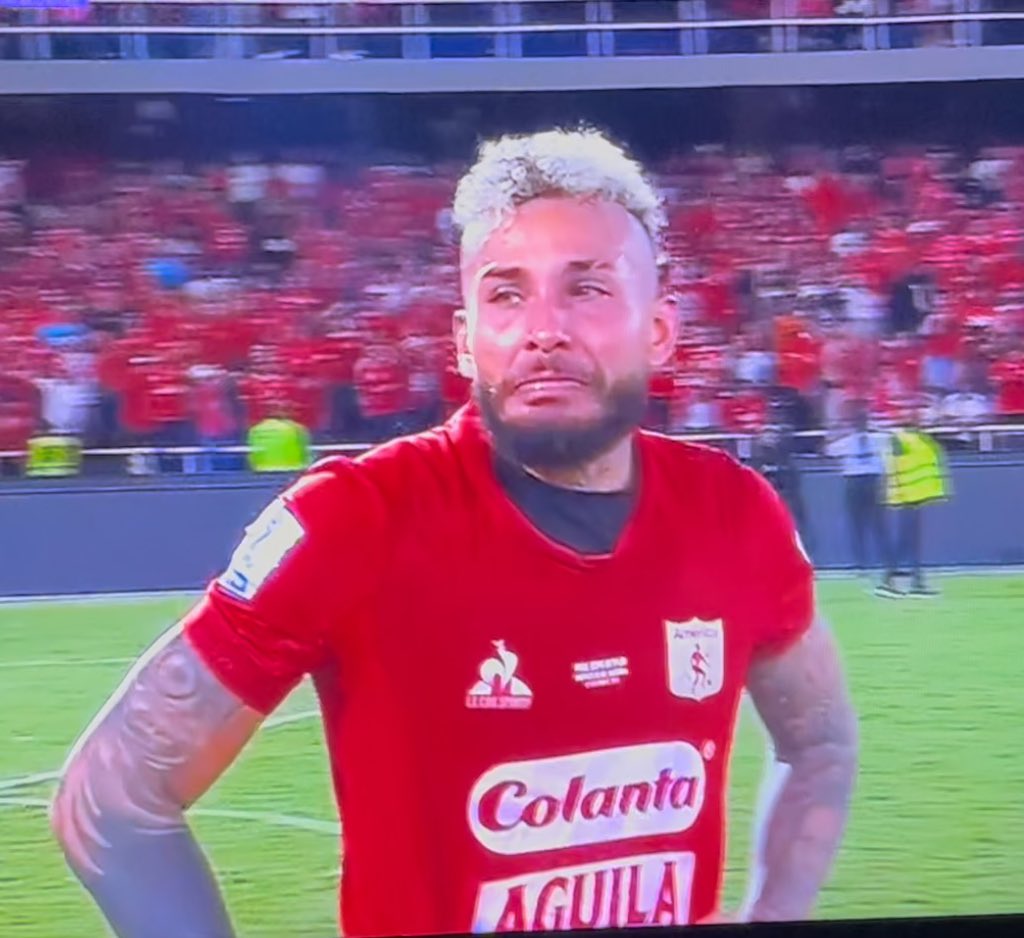 Undonjuanmas_'s tweet photo. Cómo vas a despedir a tu "idolo" Adrián Ramos cagandote en una Final faltando más de 10 minutos.

América de Cali, hoy cavaste tu propia tumba y Atlético Nacional el más grande te enterró.

¡CAMPEONES EN TU PUTA CASA!

🇳🇬🏆 https://t.co/HcfiRBJsrt