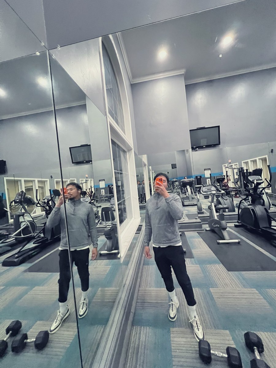 ArthurRyannn's tweet photo. Out the way and lowkey https://t.co/108ziFig6d