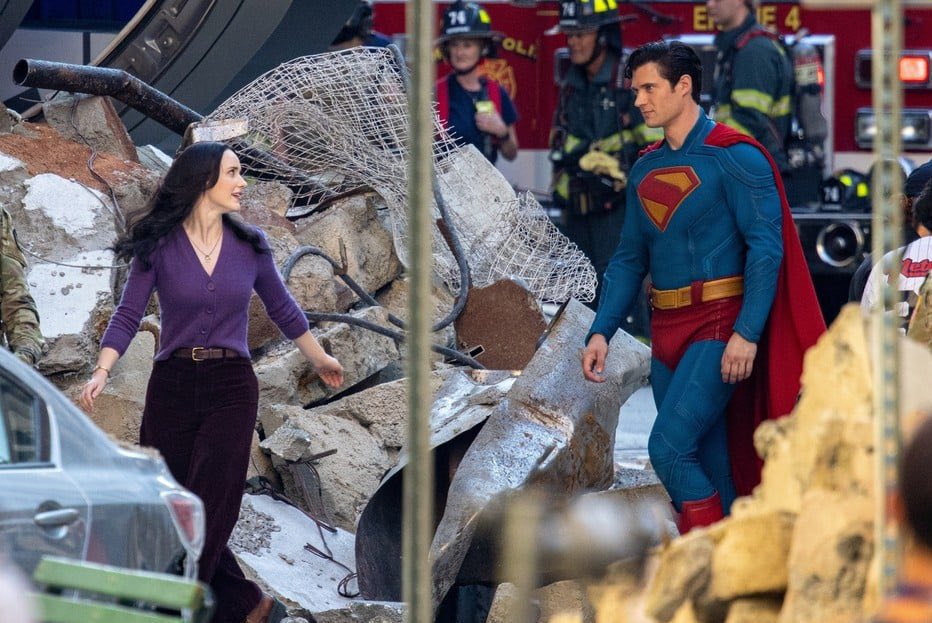 🚨 O trailer de #Superman será lançado nesta quinta-feira, dia 19, conforme confirmado por <a href="/DanielRPK/">Daniel Richtman</a>.