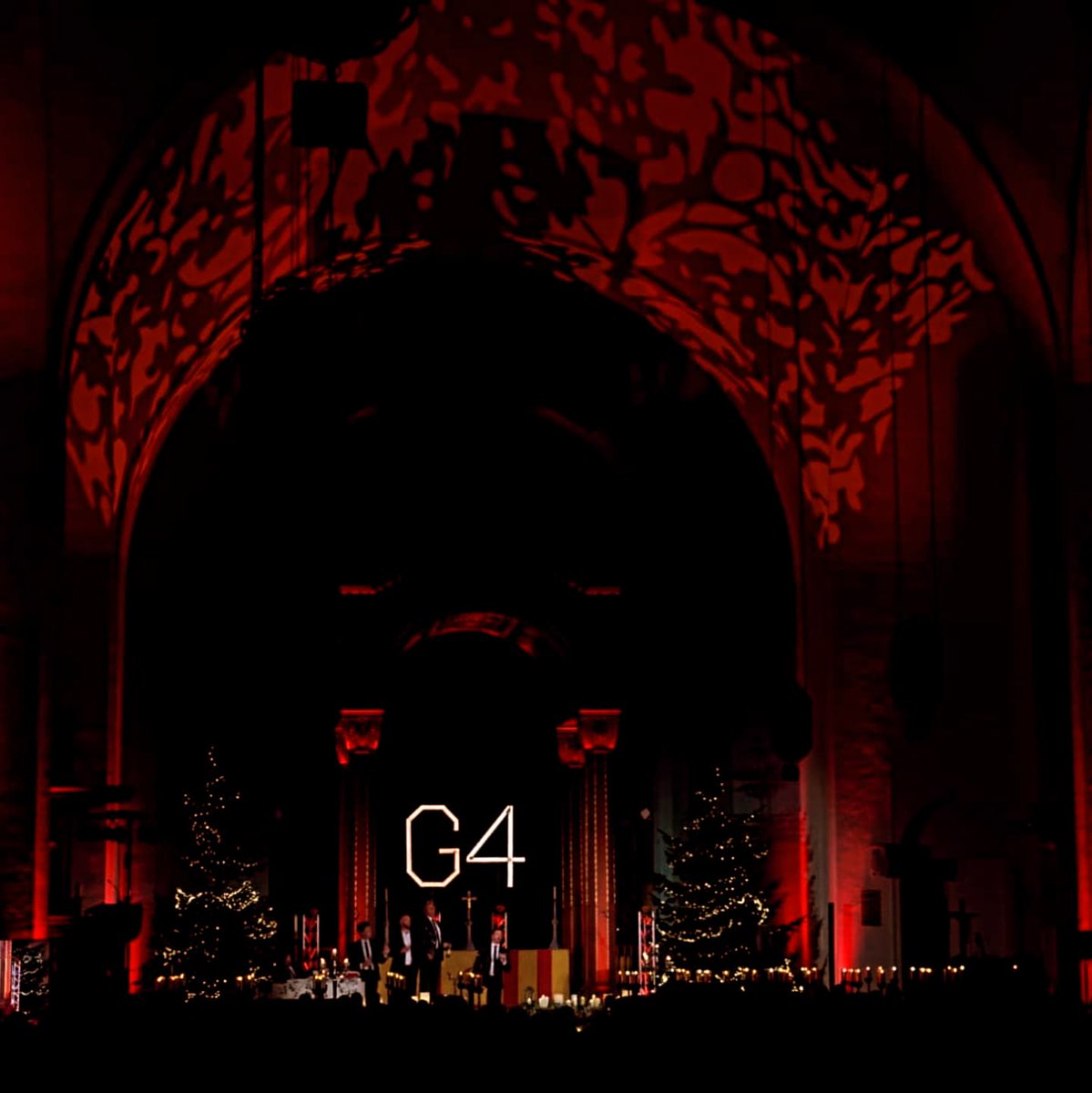 A joy to return to the stunning <a href="/RHSSuffolk/">Royal Hospital School</a> chapel. Now heading to @rochestercathedral for the next #G4Christmas stop!