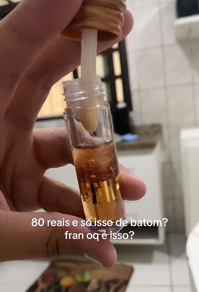 gallifreyniana's tweet photo. estão falando que todo mundo vai passar na prova dos correios porque foi fácil demais sendo que o brasileiro tá literalmente assim no tiktok: https://t.co/adMVJYCLtw