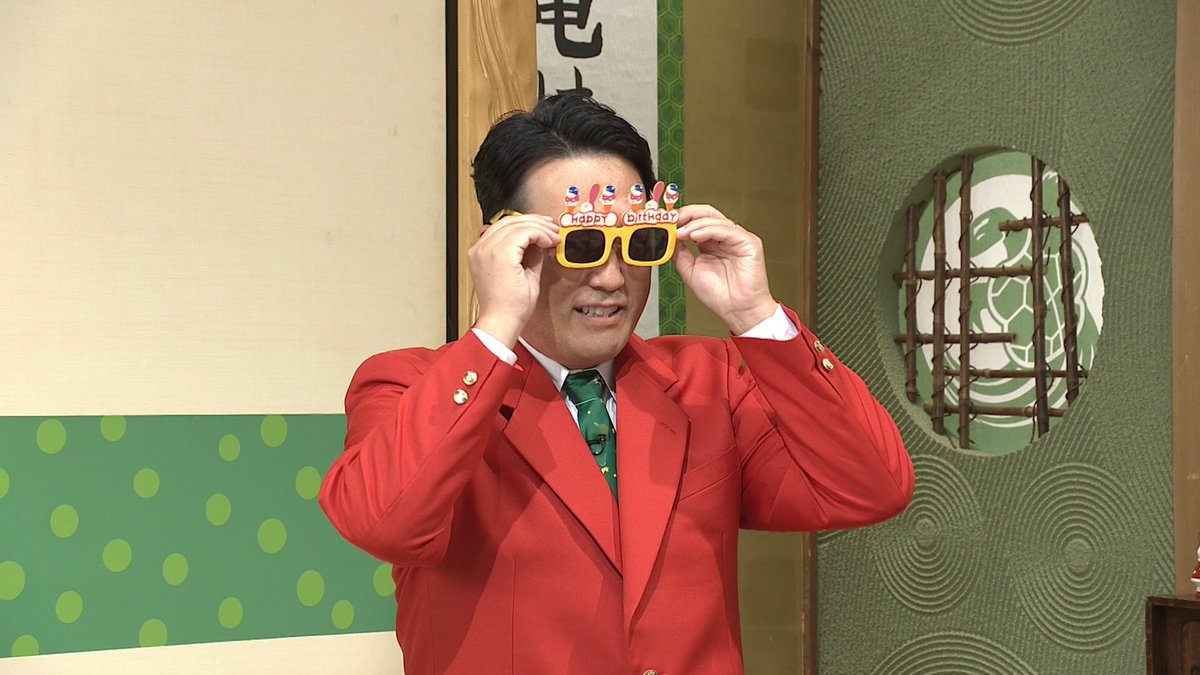 usakame_ytv's tweet image. /／
　次回! 🥳ともこ誕生日特別企画〰️🎊
  \＼

来週12月27日は #海原ともこ の誕生日🎂♡❕
#うさかめ でお祝いするのは、
今年で3回目ですっ🥂✨

超豪華鉄板焼きをかけ、ゲームにチャレンジ❗️
ぜひご覧ください😉➰⭐︎★

 📺12月22日（日）ひる0時35分

#草彅剛 #海原やすよ #田崎佑一