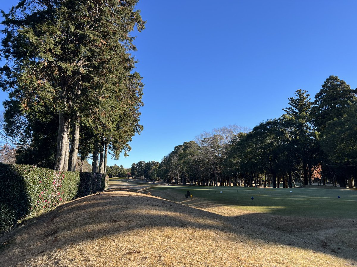 Ojya30174's tweet photo. 親戚のあんちゃん誘われ初ゴルフ⛳️ https://t.co/EEpijwaMqN