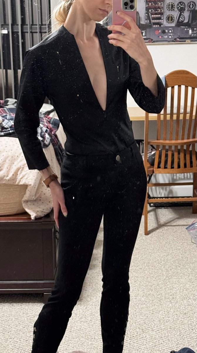 AstereaCosplay's tweet photo. Yuri on Ice fans are any of you still out there? ;; 

#VictorNikiforov #WIP #yurionice https://t.co/O97HYjcSA4