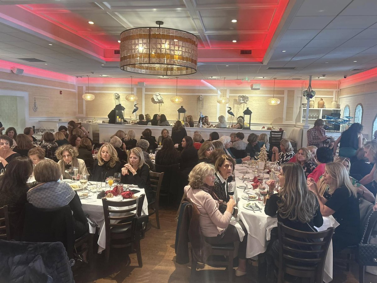 Parikiaki's tweet photo. US Cypriots Christmas Party
https://t.co/DxRq6mVVyn
#USCypriots https://t.co/dhu95hNutP