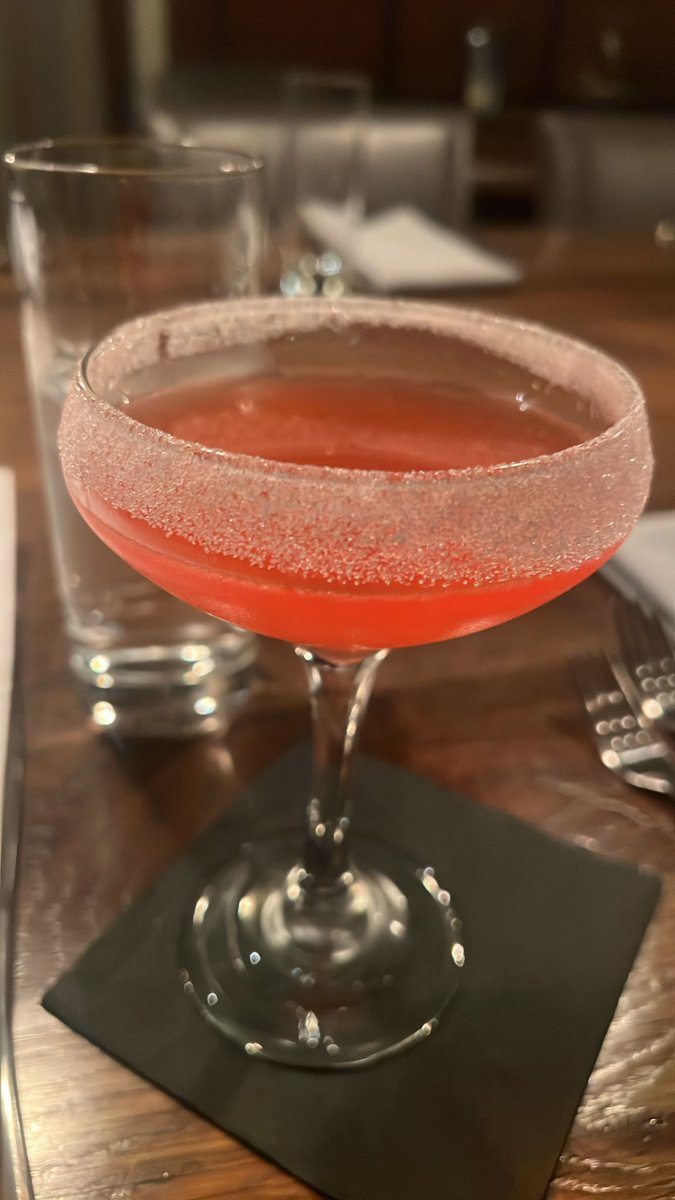 goddessmayaxox's tweet photo. Which pathetic loser gonna reimburse me for dinner and drinks? 🤔 https://t.co/GBpxXCPhup