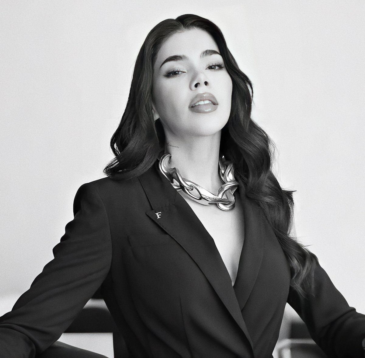 koscaset's tweet photo. Kenia OS para Forbes. 🖤 https://t.co/r5AKwtg6lG