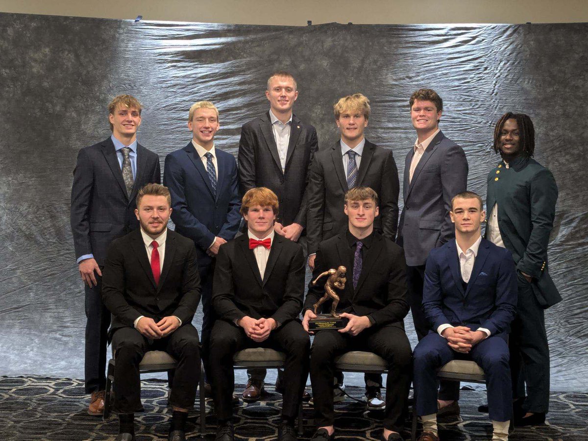 GoBigRedLO's tweet photo. Congratulations to @cam_hungerholt for being named Mr. Football 2024 for MN. Such an amazing honor for such a tremendous student/athlete. https://t.co/CI6jIetwE2