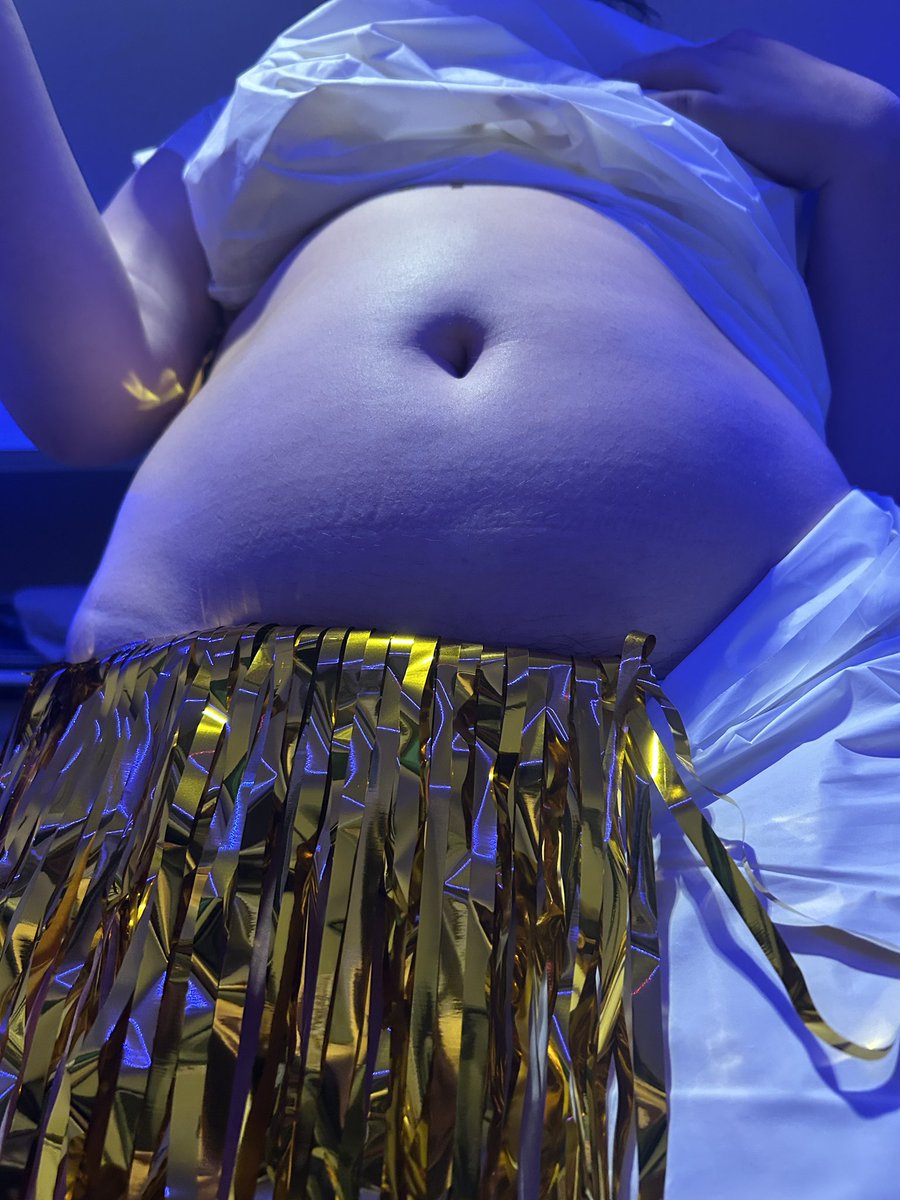 RealChubbyQueen's tweet photo. Some extra pictures from Goddess Roleplay (link in bio) 

#curvage #chubby #fat #belly #fatbelly #feedee https://t.co/eylooIizXi