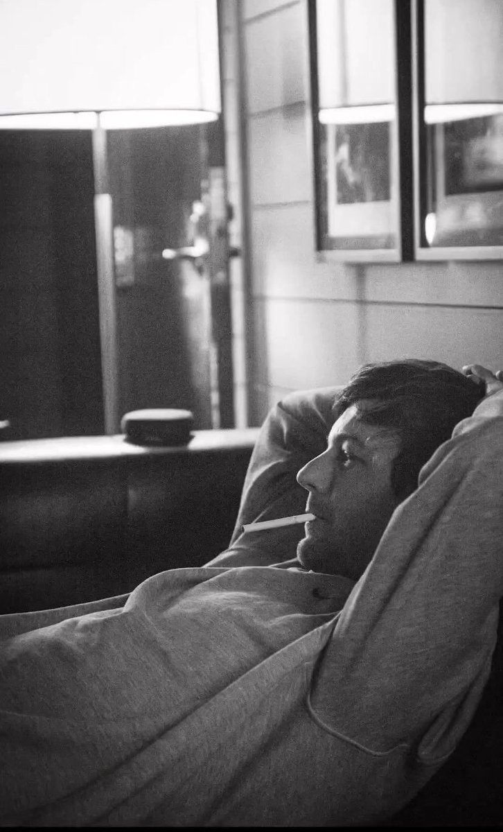 larrystylinzxn's tweet photo. au larry - efeito borboleta

onde Louis, pai solteiro, percebe que um simples encontro com Harry, o professor de artes do seu filho, pode desencadear um efeito borboleta capaz de mudar tudo https://t.co/DKQtYfIsTV