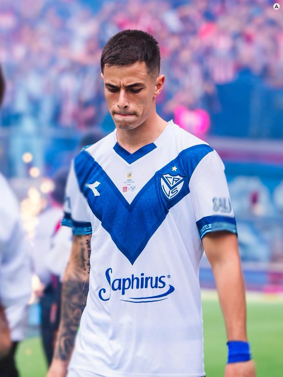 sudanalytics_'s tweet photo. Hace un año convertía un gol clave para salvar a Vélez del descenso, hoy es una de las figuras del equipo campeón del fútbol argentino.

Y es que si alguien merecía el título es él. Una mentalidad, liderazgo y regularidad no habituales para un central de 21 años.

Valentín Gómez, un futuro enorme.