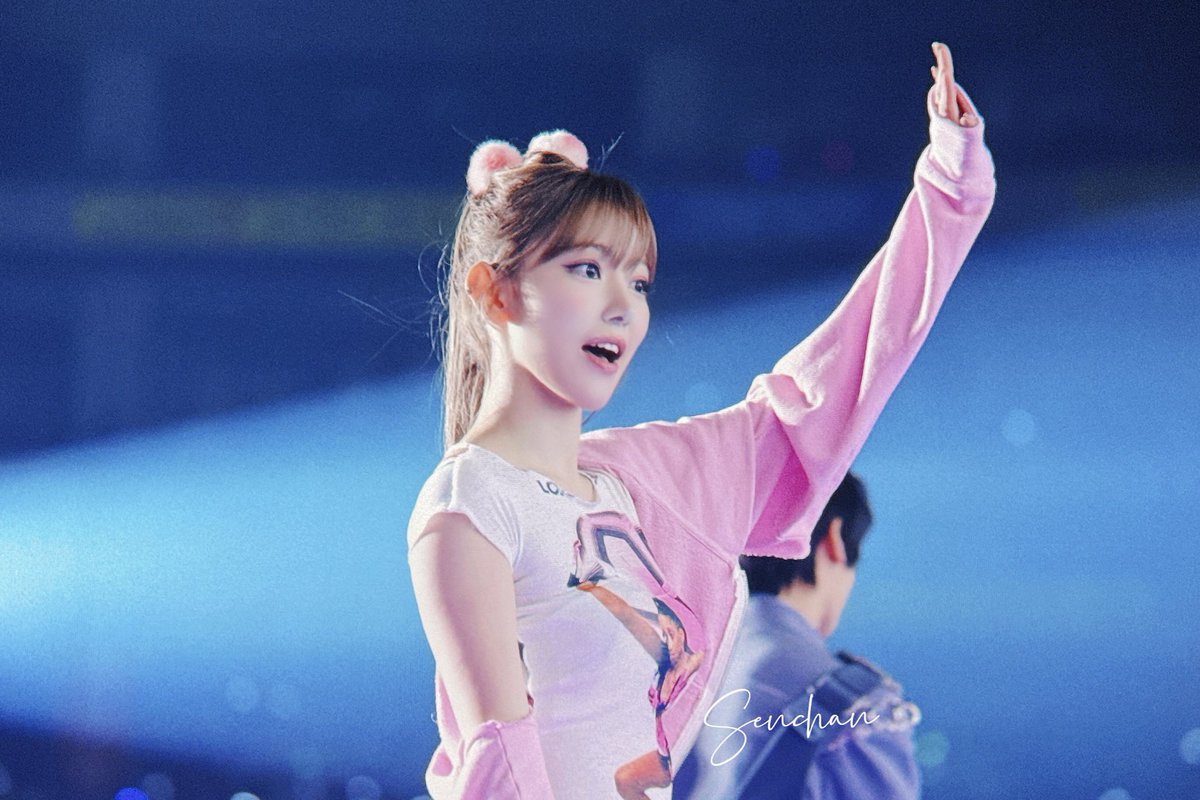 💗🍑 #SAKURA #宮脇咲良 #ックラ #LE_SSERAFIM #르세라핌 #ルセラフィム