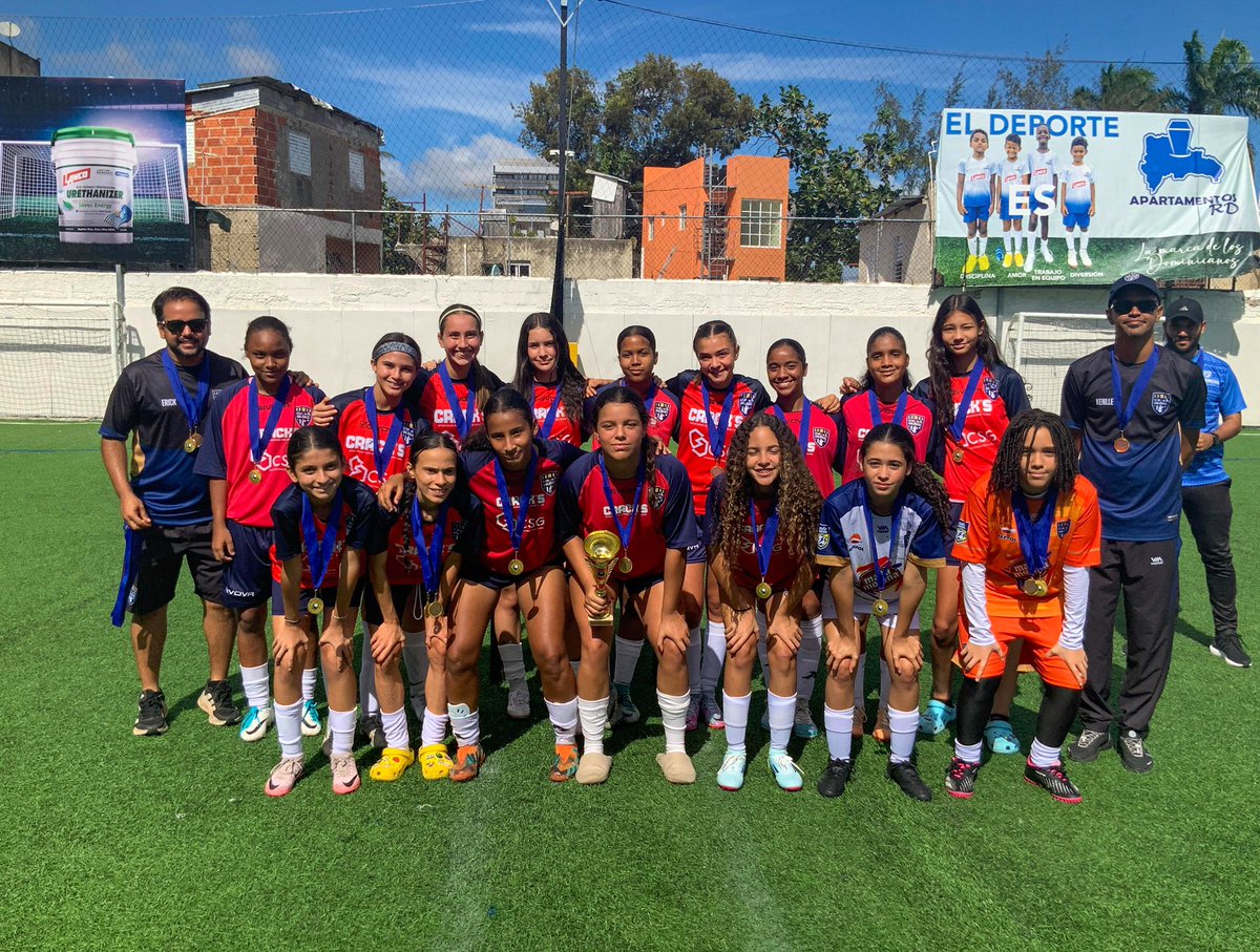 ErickPerezN's tweet photo. ¡Campeonas del Torneo Navideño de Garrincha FC en el Lanco Arena de Galerías 360, Categorías U12 y U14!

Además, se llevaron varios premios individuales que reflejan el esfuerzo y dedicación de cada una: Máxima Goleadora, Portera Menos Goleada y Jugadora Más Valiosa del Torneo. https://t.co/sr7sjXTqLH