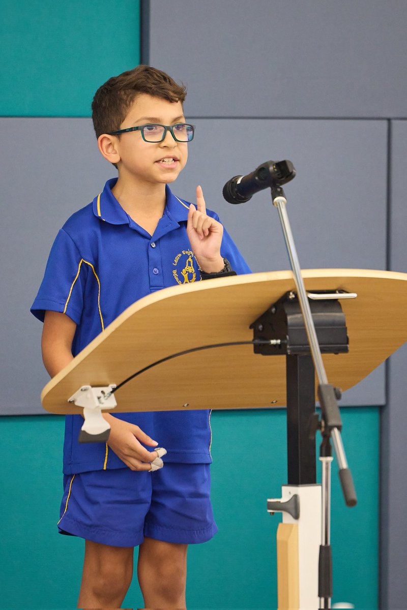 scientist_mum's tweet photo. Pleasure to be an invited #author to emcee the 15th anniversary of #ROLA. Year 1 to 6 students from 8 primary schools read a section from their #book of choice and judged on clarity and engagement.
#readingcompetition #community #rinawong #scienceart #DrRina #rinafu #literary https://t.co/YsPuhQ2UNY