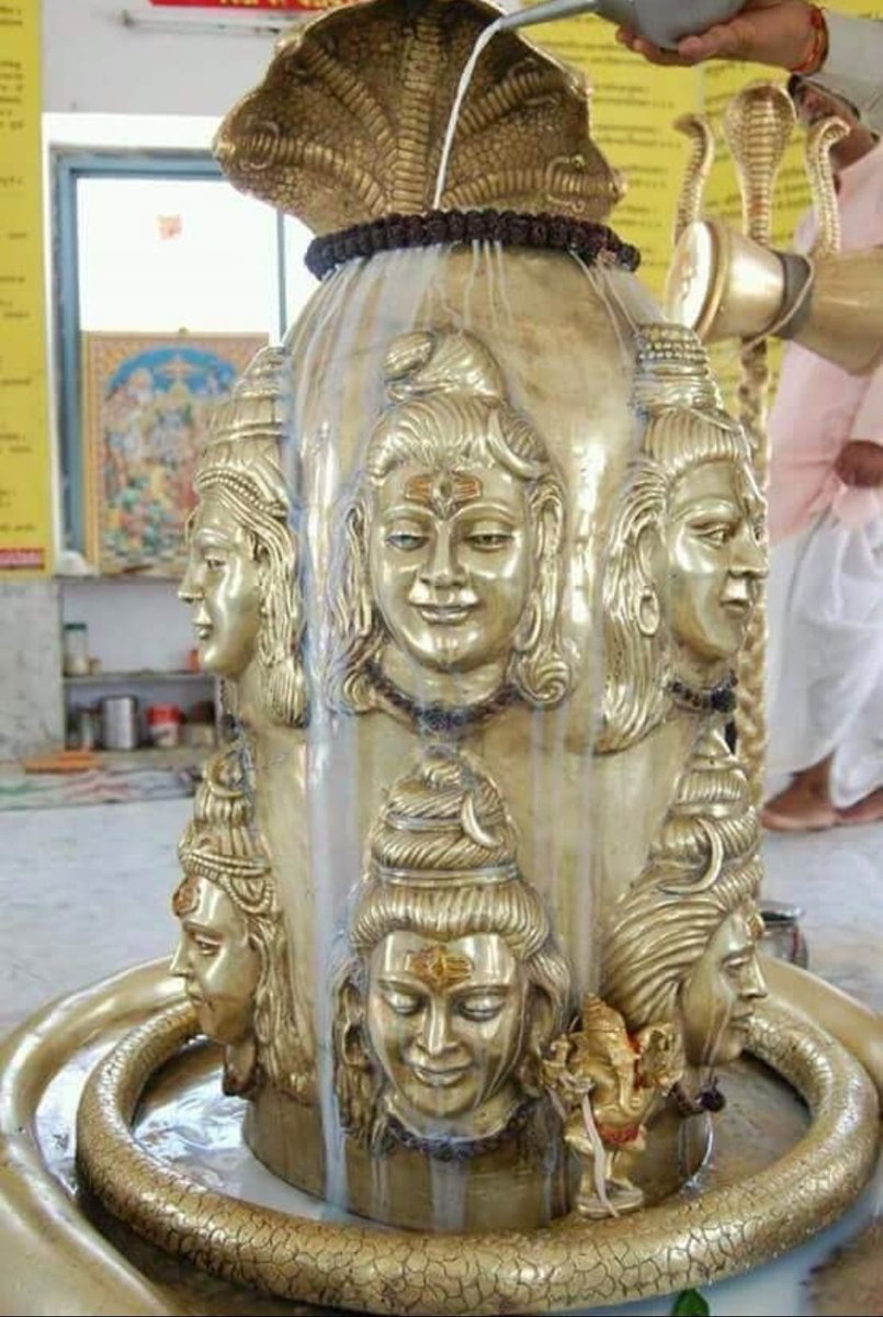 vky24790's tweet photo. No fan of #Sanatani will pass without liking this post ❤️
🙏Har har Mahadev 🙏
#INDvsAUS Gaba #Bumrah #RohithSharma #BGT2024 #GoaCMresign #JiwajiUniversity https://t.co/90K6DZsATU