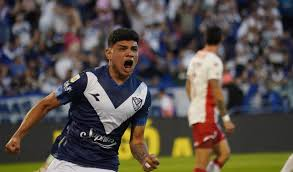 jpreciadopatino's tweet photo. no puedo parar de reirme, #velez campeón con el solo auspicio de #saphirus y #huracán con la remera en blanco! teléfono para los gerentes de marketing, dejen de gastar plata al dope! https://t.co/CgPWnVaVtD