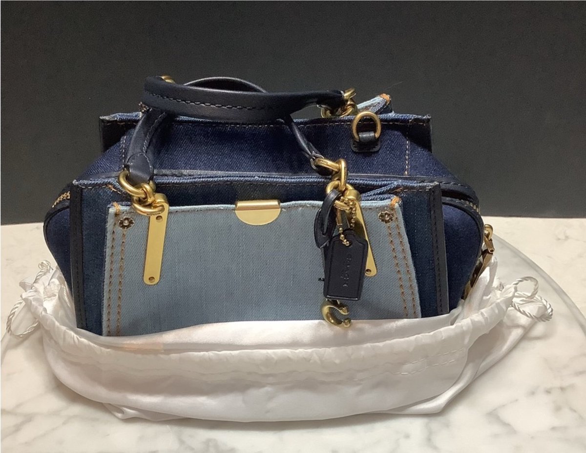 posh.mk/rvYdpkQDmPb. Check out this adorable Coach Bag, Dreamer 21 In Colorblock New, comes in original silk coach dust bag. #coach #bag #purse #new #poshmark