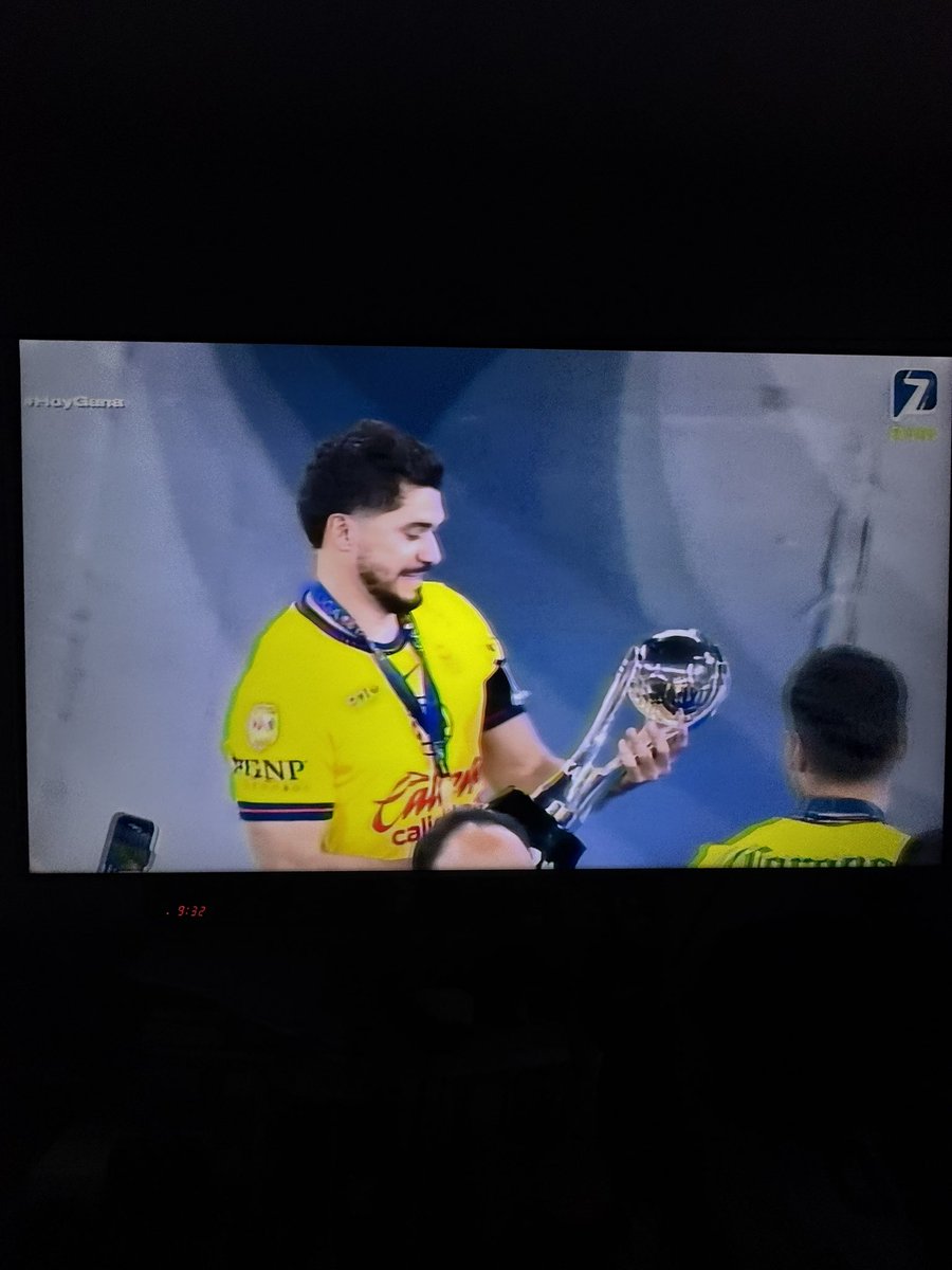 DrJesusGonzalez's tweet photo. Muchas GRACIAS @HenryMartinM por ser un gran jugador y darnos alegrías a los americanistas @ClubAmerica y ser un orgullo Yucateco https://t.co/c44leydDIM