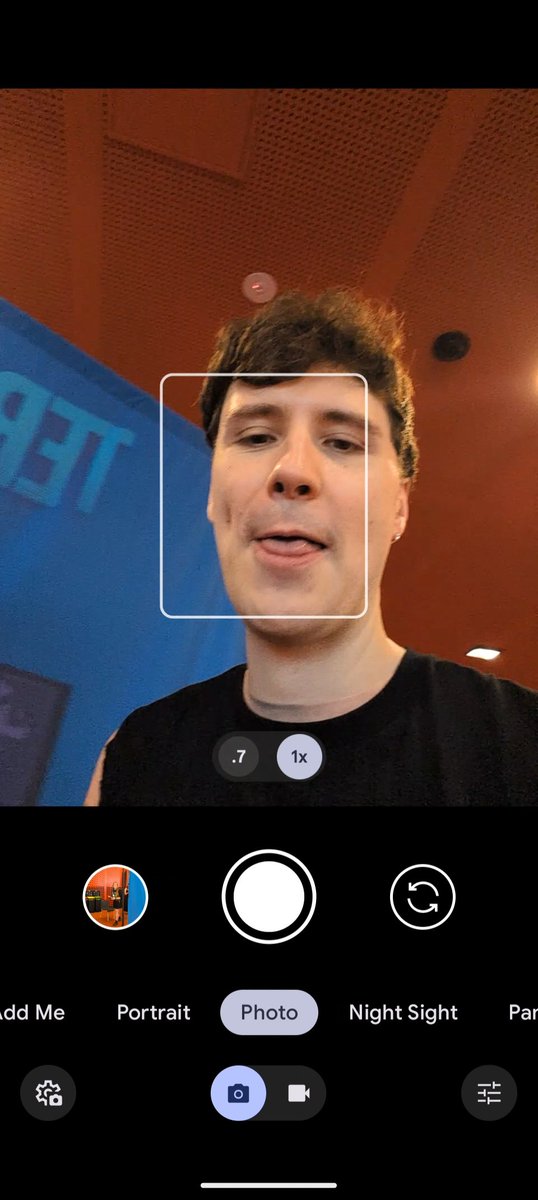 ToastyTano's tweet photo. I met Dan and Phil‼️Beautiful pics between switching cameras as a bonus ✨ #danandphil #danielhowel #phillester @danielhowell @AmazingPhil https://t.co/f0XgHrT7Kw