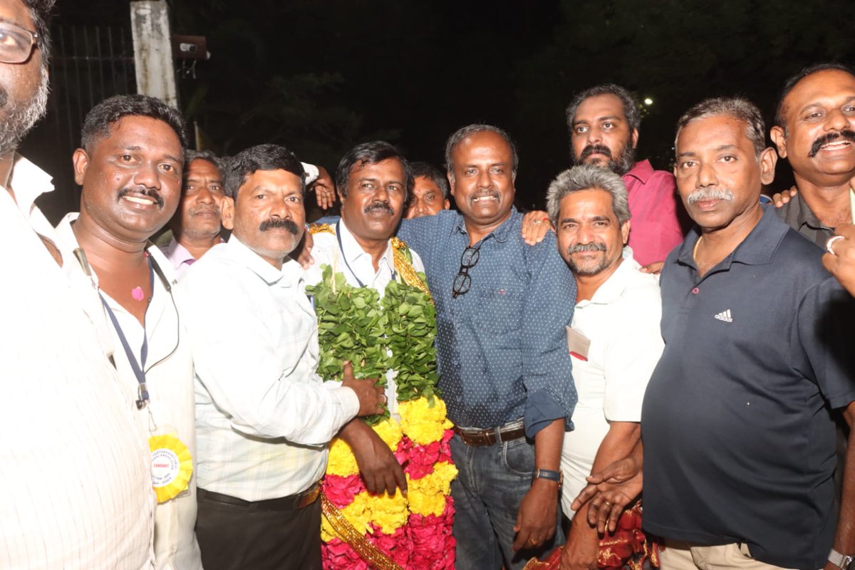 LeagueForJ9783's tweet photo. நன்றி நன்றி நன்றி

அனைத்து வாக்காளர்களுக்கும், தோழர்களுக்கும், ஆதரவாளர்களுக்கும் 'நீதிக்கான கூட்டணி'யை சென்னை பத்திரிகையாளர் மன்ற தேர்தலில் வெற்றி பெற செய்ய உறுதுனையாக இருந்த அனைவருக்கும் மனமார்ந்த நன்றிகள்...... https://t.co/3Ixts2gyOJ