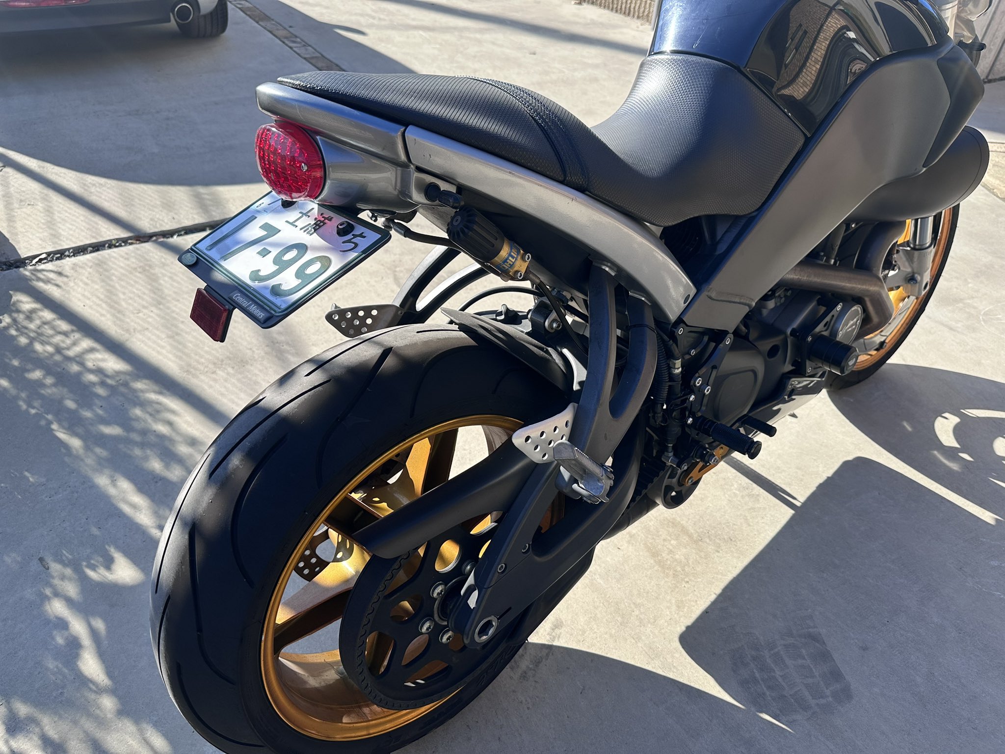 キムコベリアルマフラーですが欲しいなら車体つけます不備めちゃくちゃあります キムコベリアルマフラーですが欲しいなら車体つけます不備