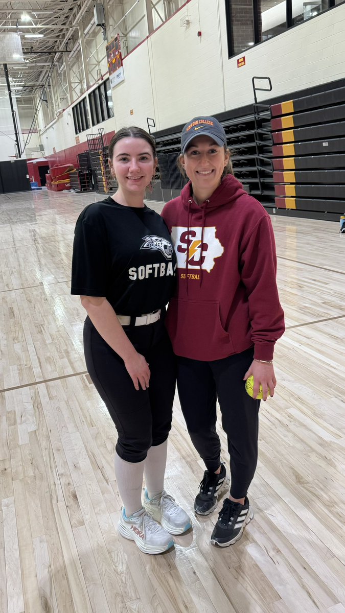 Ashley Sterling tweet media