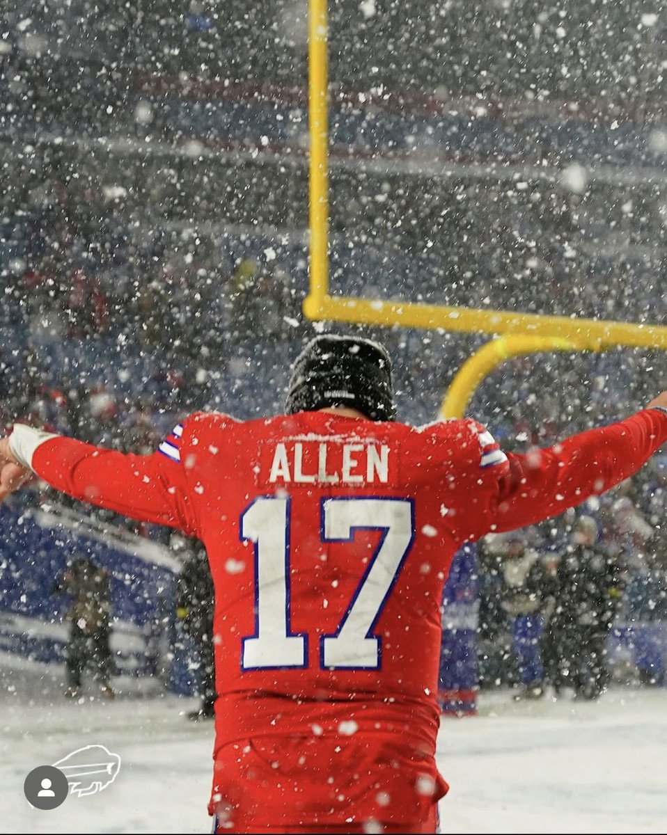 BillsStats's tweet photo. Josh Allen since the beginning of December:

🔹14 total TDs
🔹0 total turnovers
🔹1,027 total yards
🔹66% Completion %
🔹123.9 Passer Rating
🔹3-0

The Winter Soldier. 
#BillsMafia #Bills https://t.co/PQQ2vLGGWS
