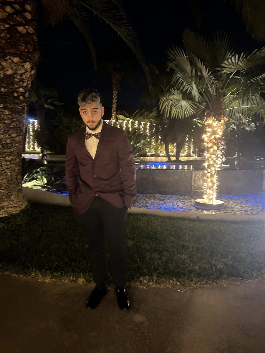 ClxudC_'s tweet photo. Felt cute might blablabla https://t.co/W9q47sEDSt