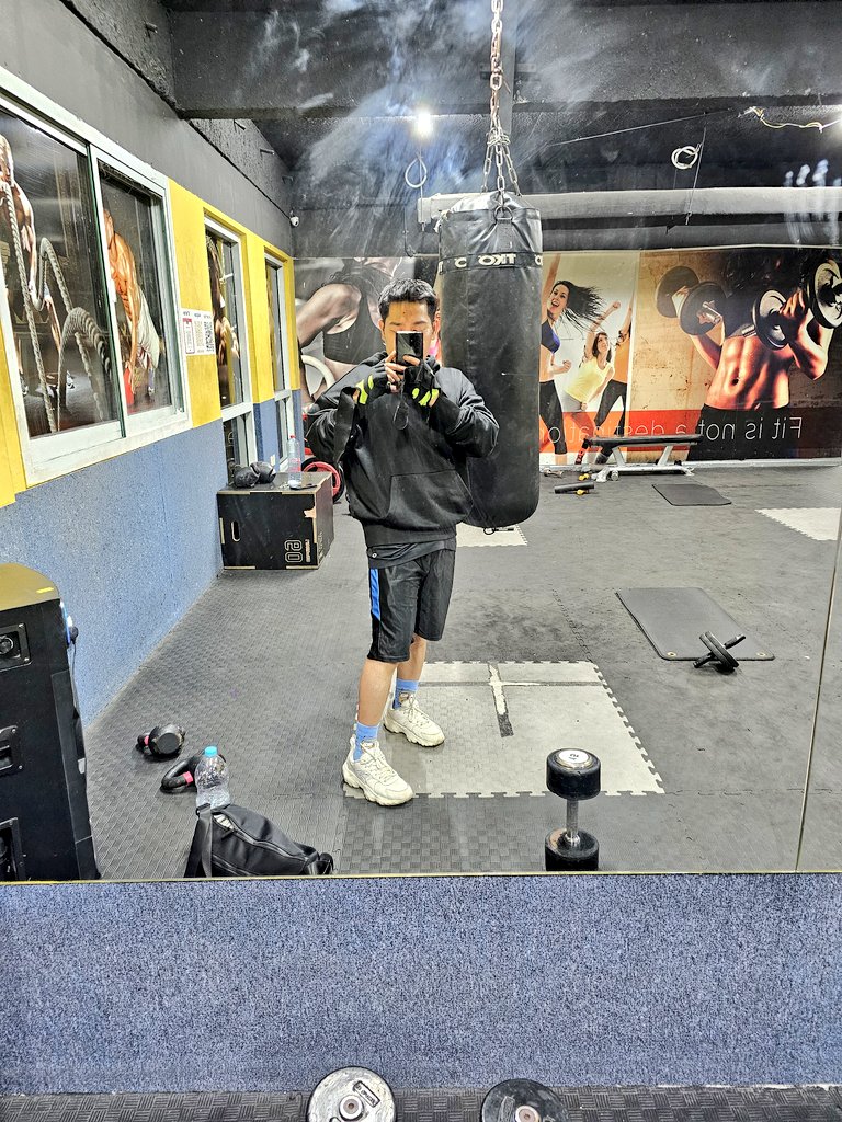 yanyanner's tweet photo. #pushyourselftothelimit ๐ช๐โโ๏ธ๐โโ๏ธ
#workoutmotivation https://t.co/XHYDXdexIv