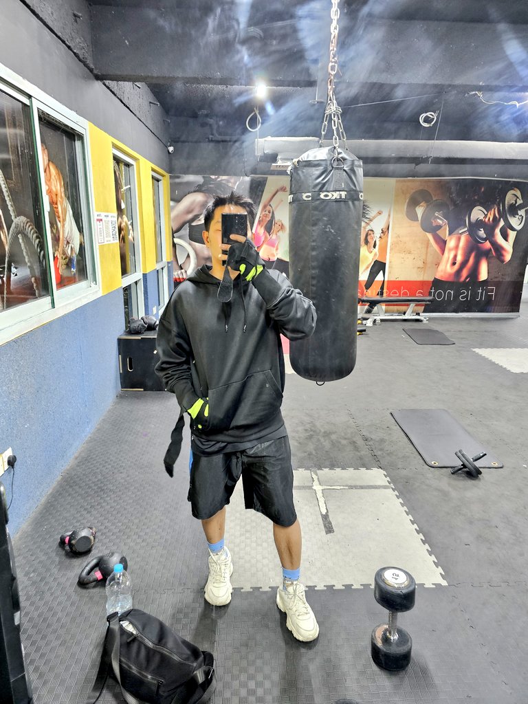 yanyanner's tweet photo. #pushyourselftothelimit ๐ช๐โโ๏ธ๐โโ๏ธ
#workoutmotivation https://t.co/XHYDXdexIv