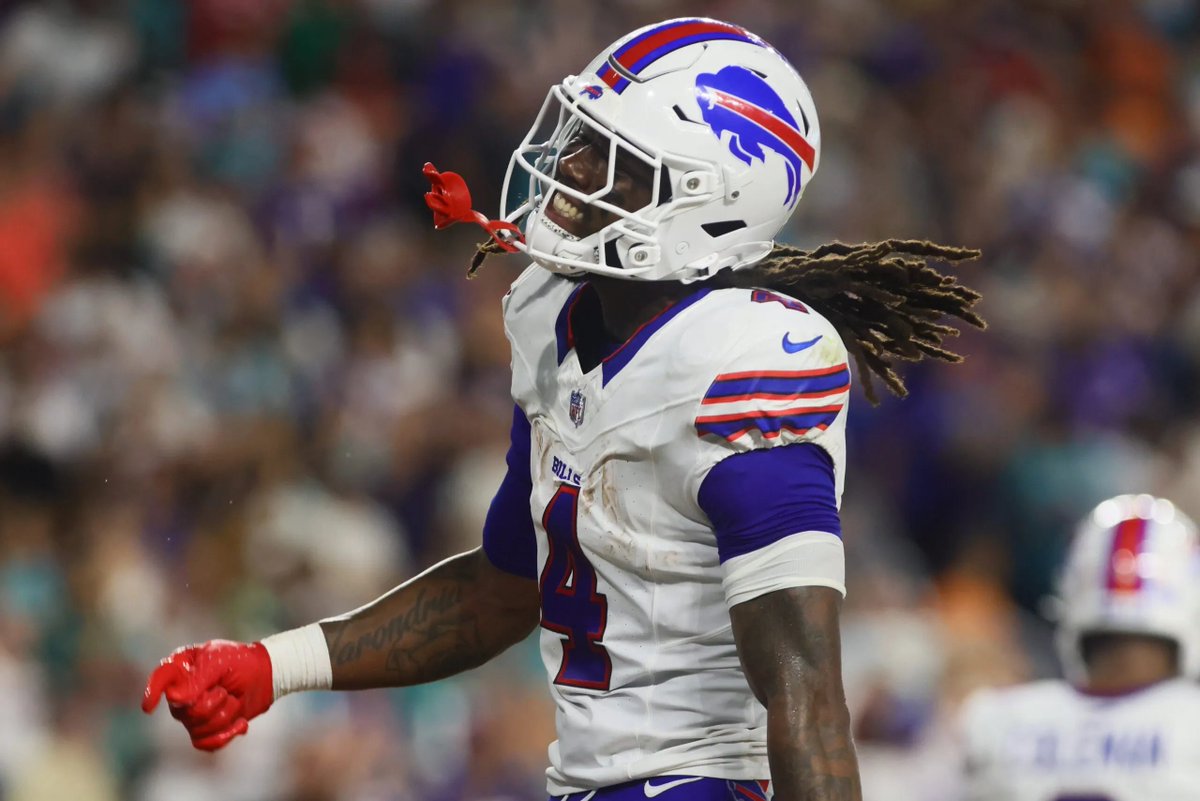 BillsStats's tweet photo. James Cook, Ty Johnson, and Ray Davis vs Detroit:

🔹31 total touches
🔹285 total yards
🔹3 touchdowns

Best RB room in the league? 😉
#BillsMafia #Bills https://t.co/EkOo3vofLb