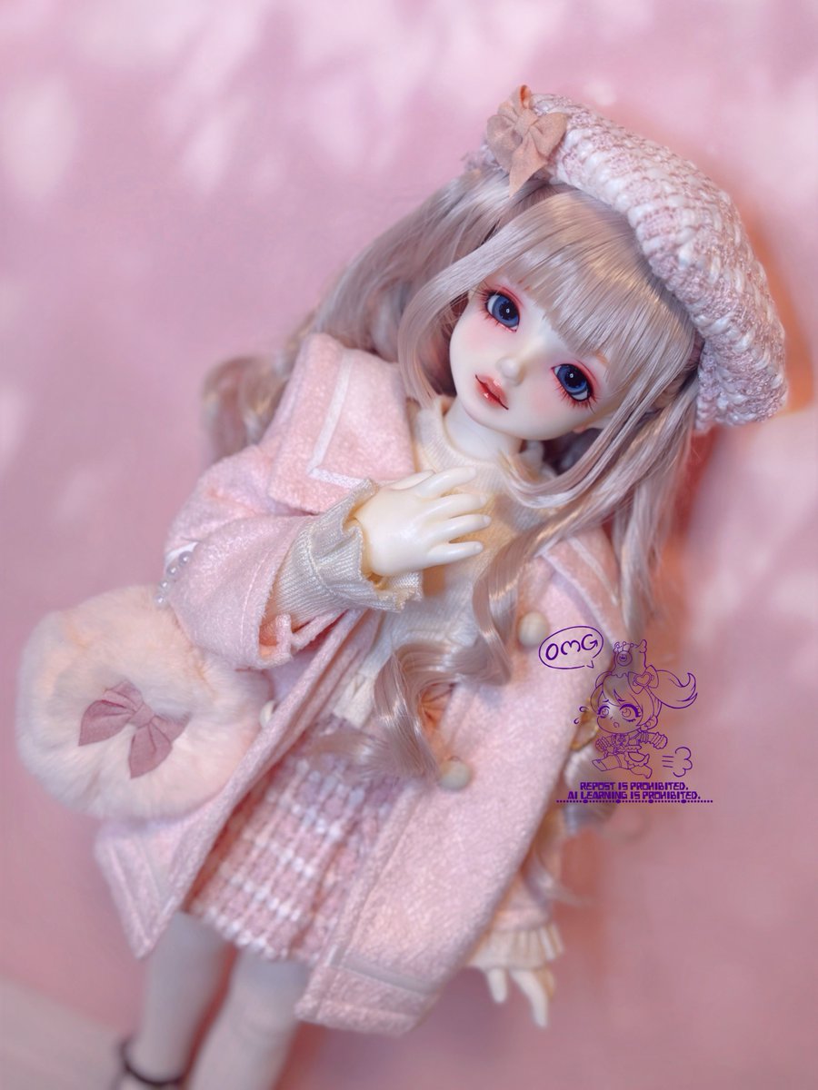 lycoris_lilith7's tweet photo. クリスマスの窓のコーデちゃん
お迎えしてました🐰
お名前はアーニャちゃん
リリちゃんのお姉ちゃんです🥰
リリちゃんとお揃いでふうみつさんにメイクして頂きました🎀
よろしくね
#うちのこかわいい
#Sungem
#ふーみつメイク https://t.co/pBiZtJdmfo