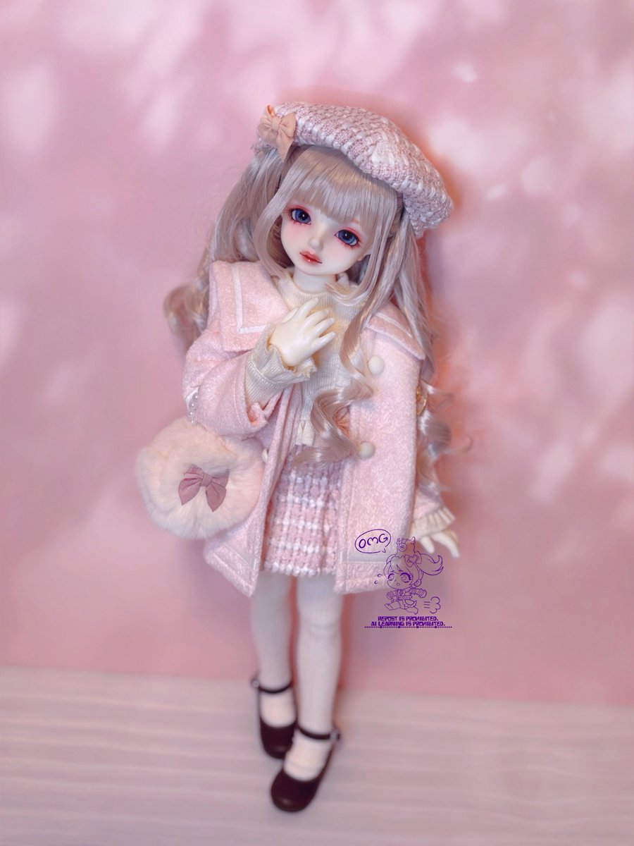 lycoris_lilith7's tweet photo. クリスマスの窓のコーデちゃん
お迎えしてました🐰
お名前はアーニャちゃん
リリちゃんのお姉ちゃんです🥰
リリちゃんとお揃いでふうみつさんにメイクして頂きました🎀
よろしくね
#うちのこかわいい
#Sungem
#ふーみつメイク https://t.co/pBiZtJdmfo