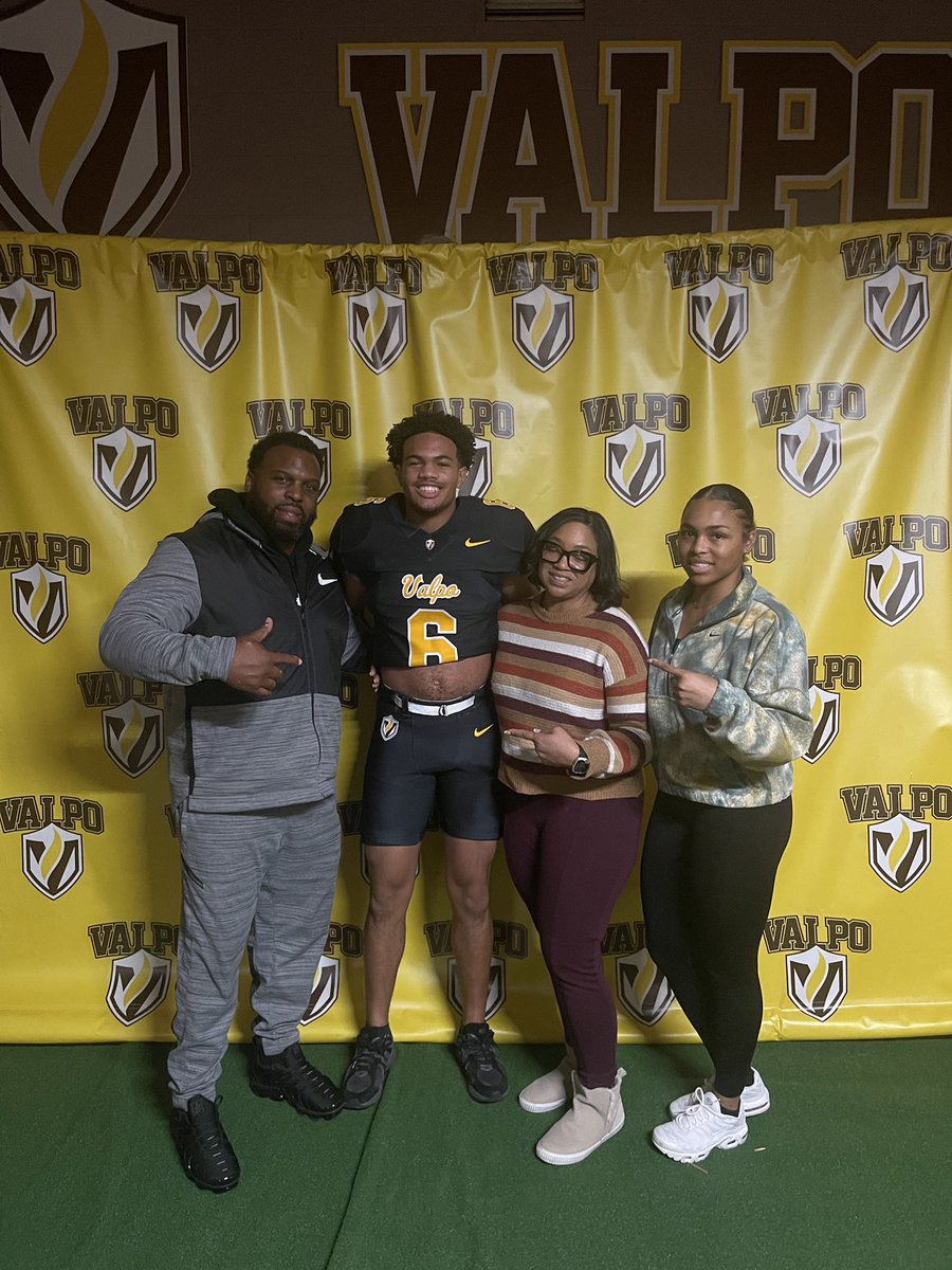 TJ Grace C/O ‘25 DB (@tjgrace) on Twitter photo I enjoyed my visit at Valpo University! Thank you so much to the coaches for the hospitality!
<a href="/CoachWaddle/">Andy Waddle</a> <a href="/Coach_RJG/">RJ Ghilarducci</a> <a href="/CoachJBosch/">Justin Bosch</a> I enjoyed my visit at Valpo University! Thank you so much to the coaches for the hospitality!
<a href="/CoachWaddle/">Andy Waddle</a> <a href="/Coach_RJG/">RJ Ghilarducci</a> <a href="/CoachJBosch/">Justin Bosch</a>