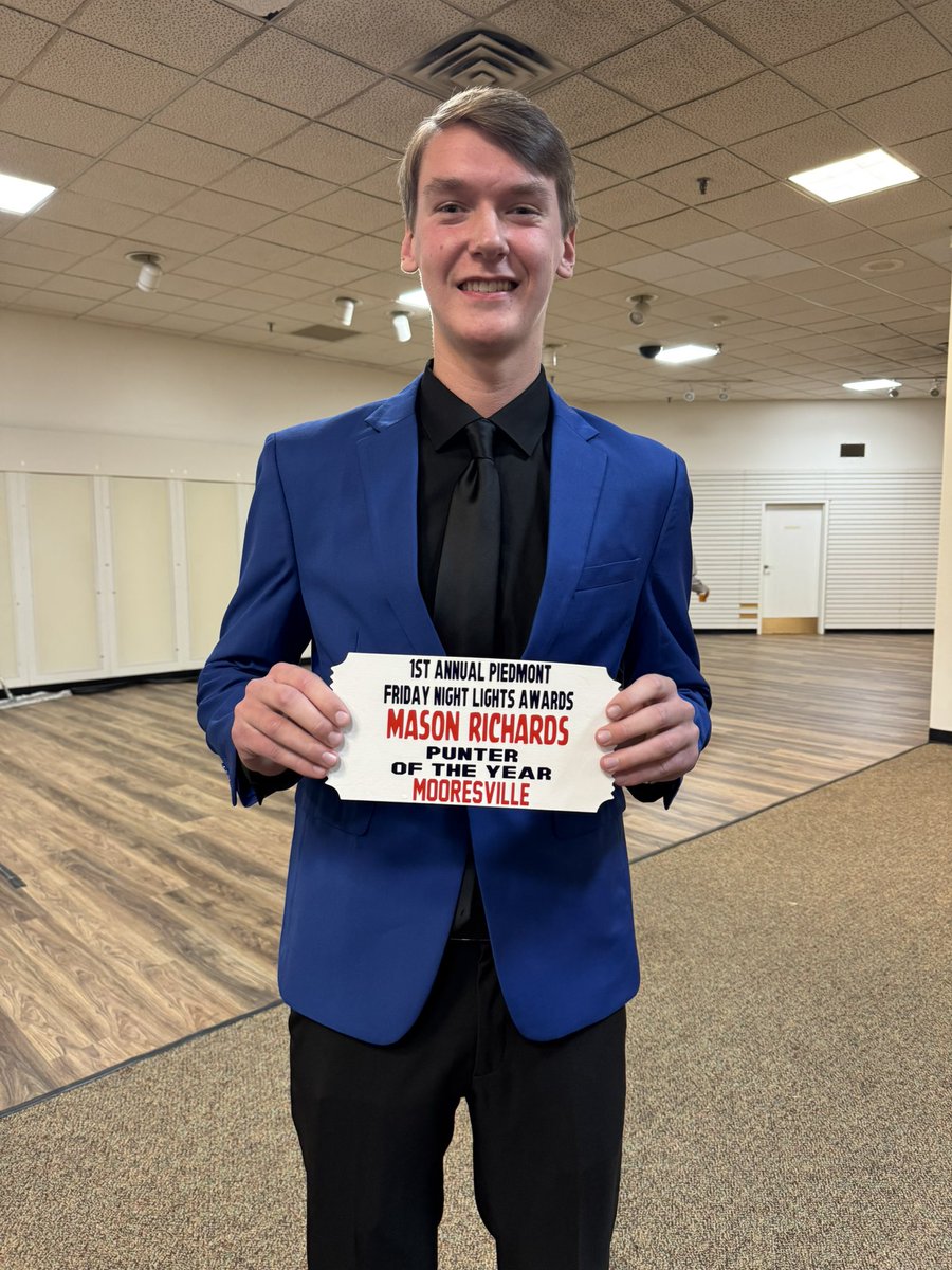 MaseRich26's tweet photo. Blessed to have won Punter of the Year at the FNL Piedmont Awards banquet! Very proud of my teammates! Can’t explain how grateful I am for all of the support from the Mooresville brotherhood! @CoachZMayo @phaberkamp @MHS_CoachBenj @Mooresville_FB @pepman704 @SCSportsReport https://t.co/iIhvcsZvRE