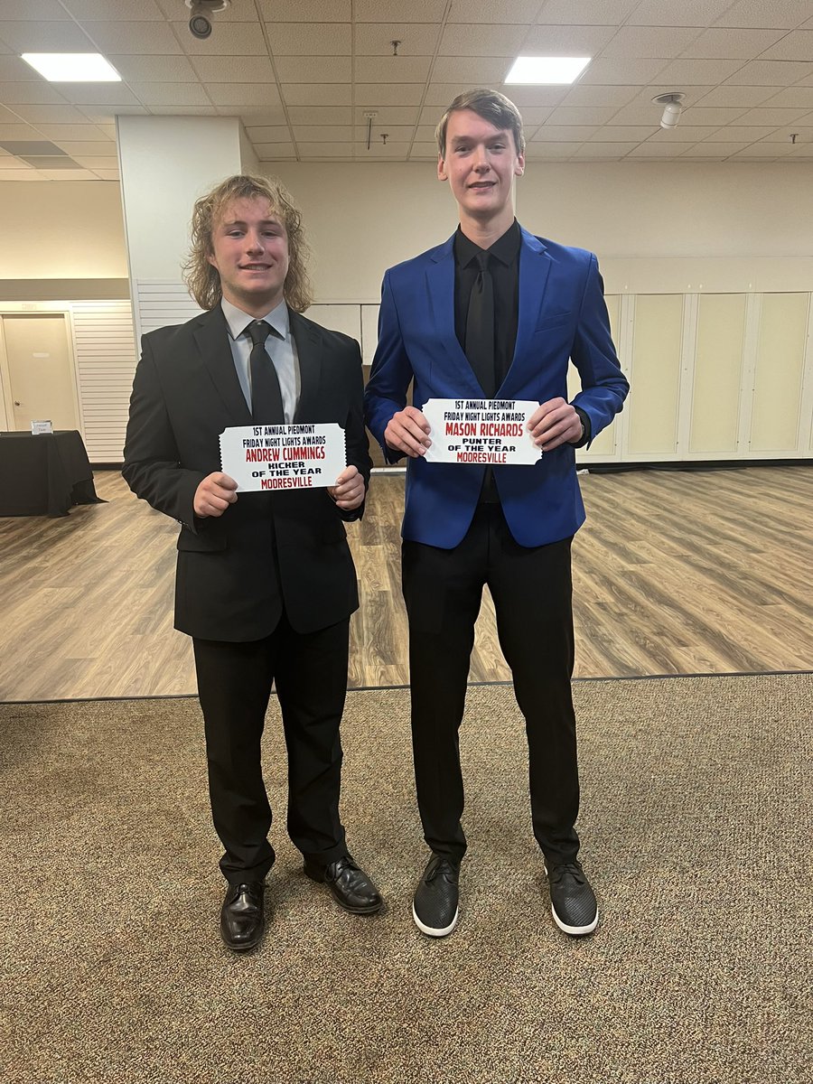 MaseRich26's tweet photo. Blessed to have won Punter of the Year at the FNL Piedmont Awards banquet! Very proud of my teammates! Can’t explain how grateful I am for all of the support from the Mooresville brotherhood! @CoachZMayo @phaberkamp @MHS_CoachBenj @Mooresville_FB @pepman704 @SCSportsReport https://t.co/iIhvcsZvRE