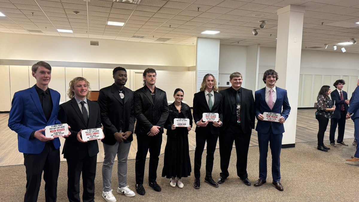 MaseRich26's tweet photo. Blessed to have won Punter of the Year at the FNL Piedmont Awards banquet! Very proud of my teammates! Can’t explain how grateful I am for all of the support from the Mooresville brotherhood! @CoachZMayo @phaberkamp @MHS_CoachBenj @Mooresville_FB @pepman704 @SCSportsReport https://t.co/iIhvcsZvRE