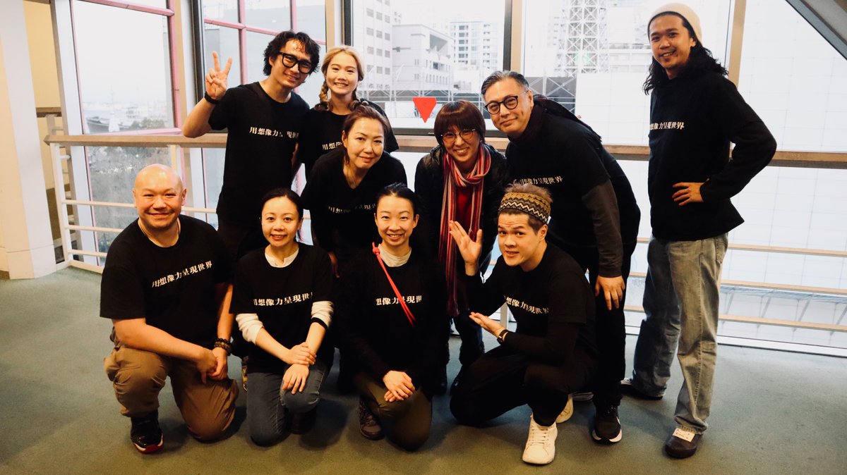 AliceTheatreLab's tweet photo. We sincerely thank Ms. Ikuta Miyuki, theatre director and a member of Bungakuza (Literature Theater), for being the guest of the 3rd post-performance talk! 🎌🛩️✨🎭📖🎞️

#生田みゆき #IkutaMiyuki https://t.co/TforVpqd2T