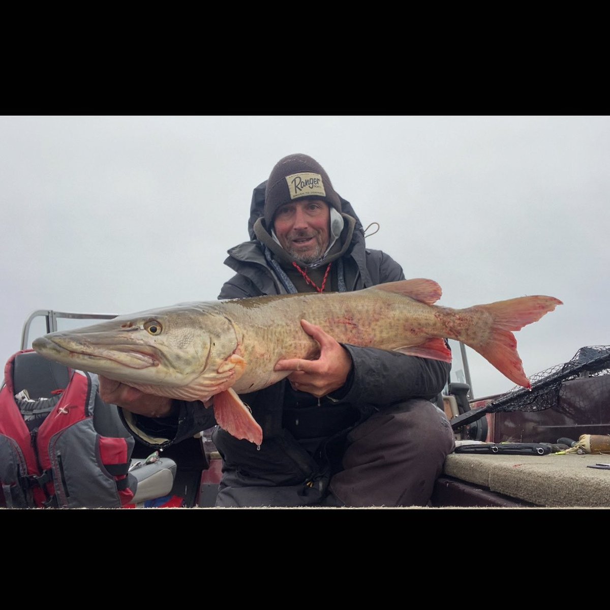 fishinniagara's tweet photo. Got one on the last day of the season 🙌🎣 #upper_niagara https://t.co/YcDxf52Oz3