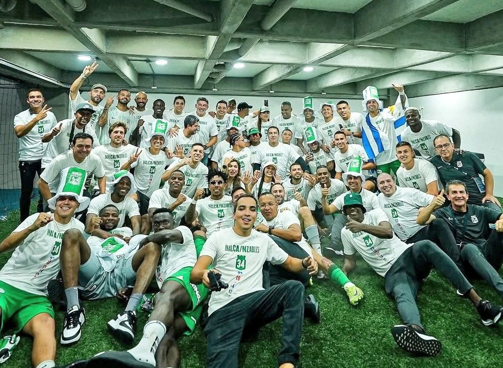 greenedwar's tweet photo. Cuando vos te hacés hincha de un club de fútbol, querés que te retribuya todo tu apoyo.

Eso se siente ser de Atlético Nacional.

7 Copas Colombia 🏆. https://t.co/V5Rs3nWBYw