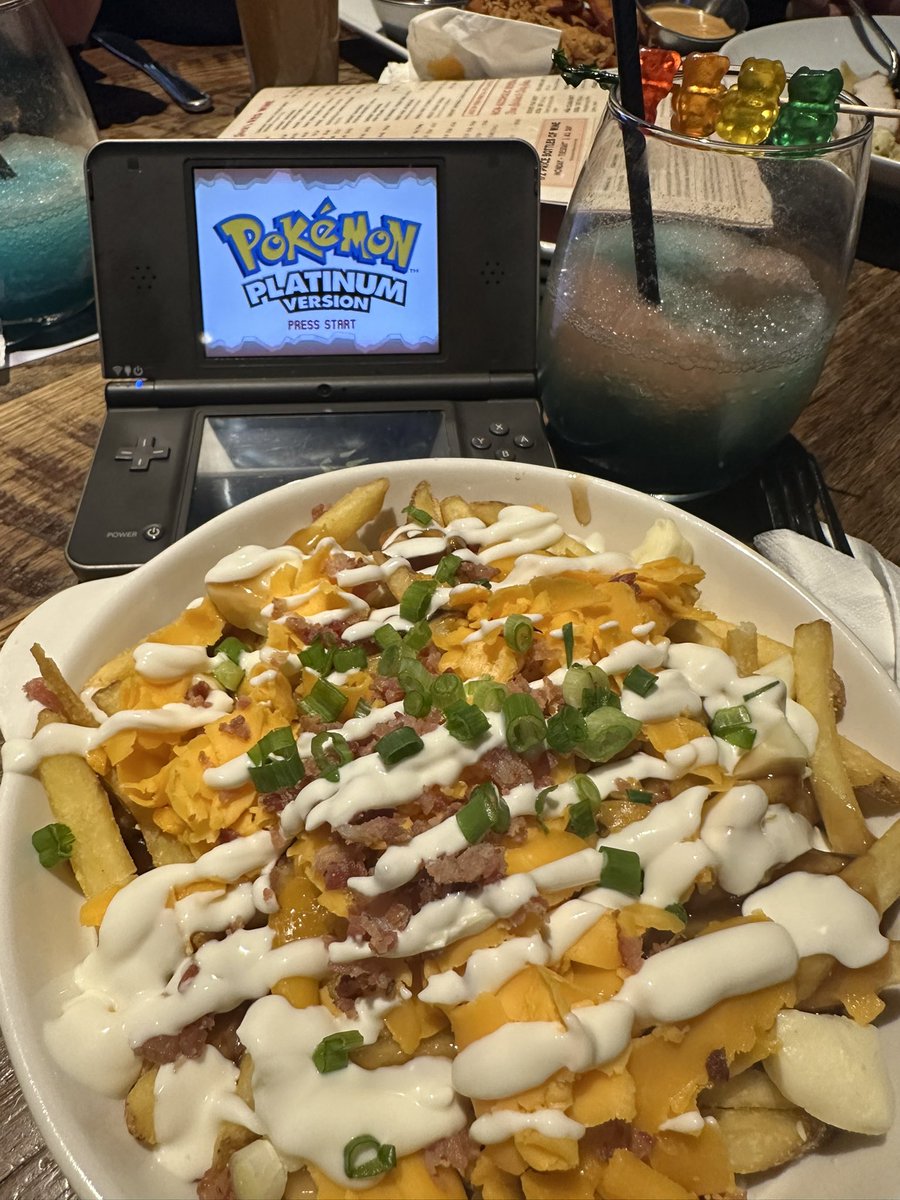 PaPaSea11's tweet photo. poutine and pokemon nothing better https://t.co/M8kX5xGlUz