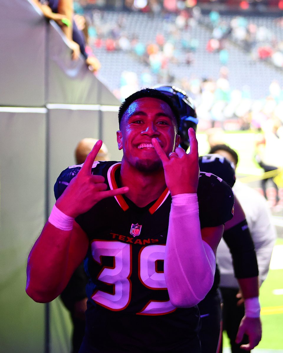 HoustonTexans's tweet photo. BACK TO THE PLAYOFFS 🤘 https://t.co/C9v6oGuif7