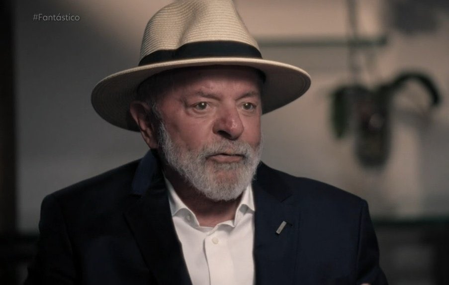 JFreiress_'s tweet photo. Se algum dia me perguntarem o que eu fiz de importante para o Brasil, eu direi: votei no Lula e não votei no Bolsonaro e nunca chamei Sergio Moro de herói.

#Fantastico https://t.co/Upj1NbPcxq