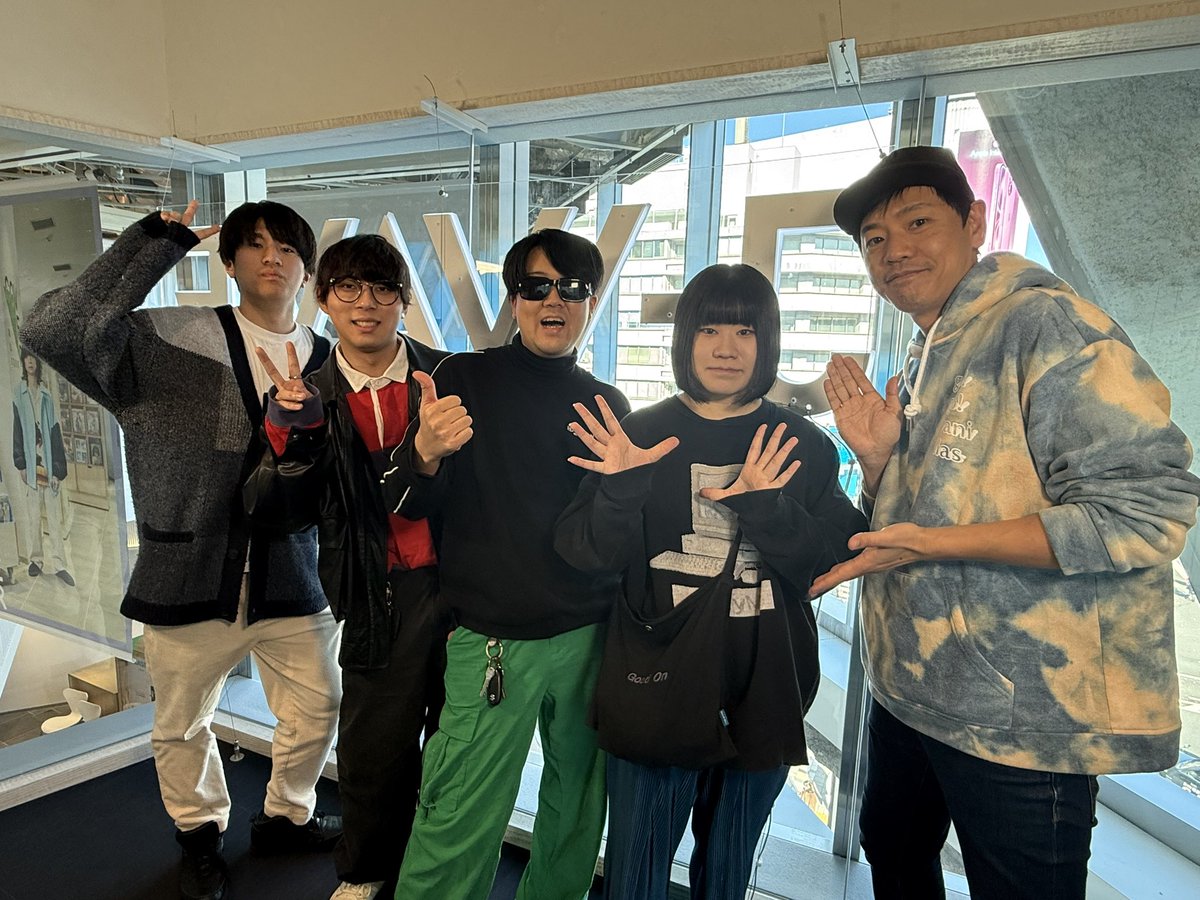 【訂正】トーキョーリアライズポッドキャスト、登場アーティストですが後半(27:27〜)の登場アーティストは「nene Is.」(<a href="/nene_Is0/">nene Is.(ネネイズ)</a> )です。
大変失礼いたしました。
バンドの本質、踊れるバンドサウンドの深掘りをしていますのでぜひお聴きください！

arrtsidecast.podcast.sonicbowl.cloud/podcast/tokyor…