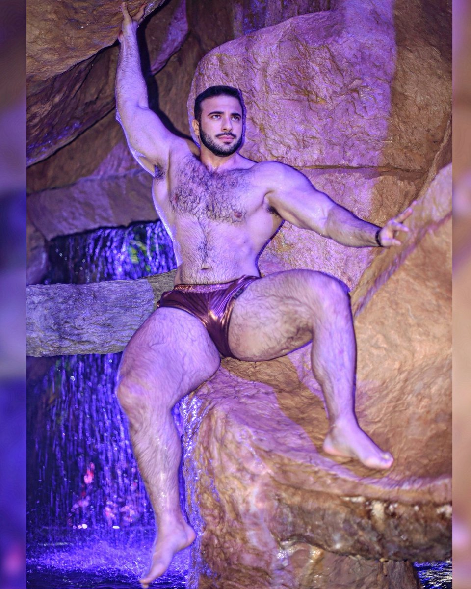 granadosbry2's tweet photo. En las cavernas 🐻

Official Social Networks:
https://t.co/1YQnpBcvG0
https://t.co/e9GxAkLy5t
Thanks for your support ❤🙌🏻❤

#beardlover #beard #beardedmen #hairyman #hairybear #hairychest #muscles #bear #bearmuscle #musclebear #hairy #hairymuscle #osos #sexyhunk #bearhug #woof https://t.co/CxfMPTdxxj