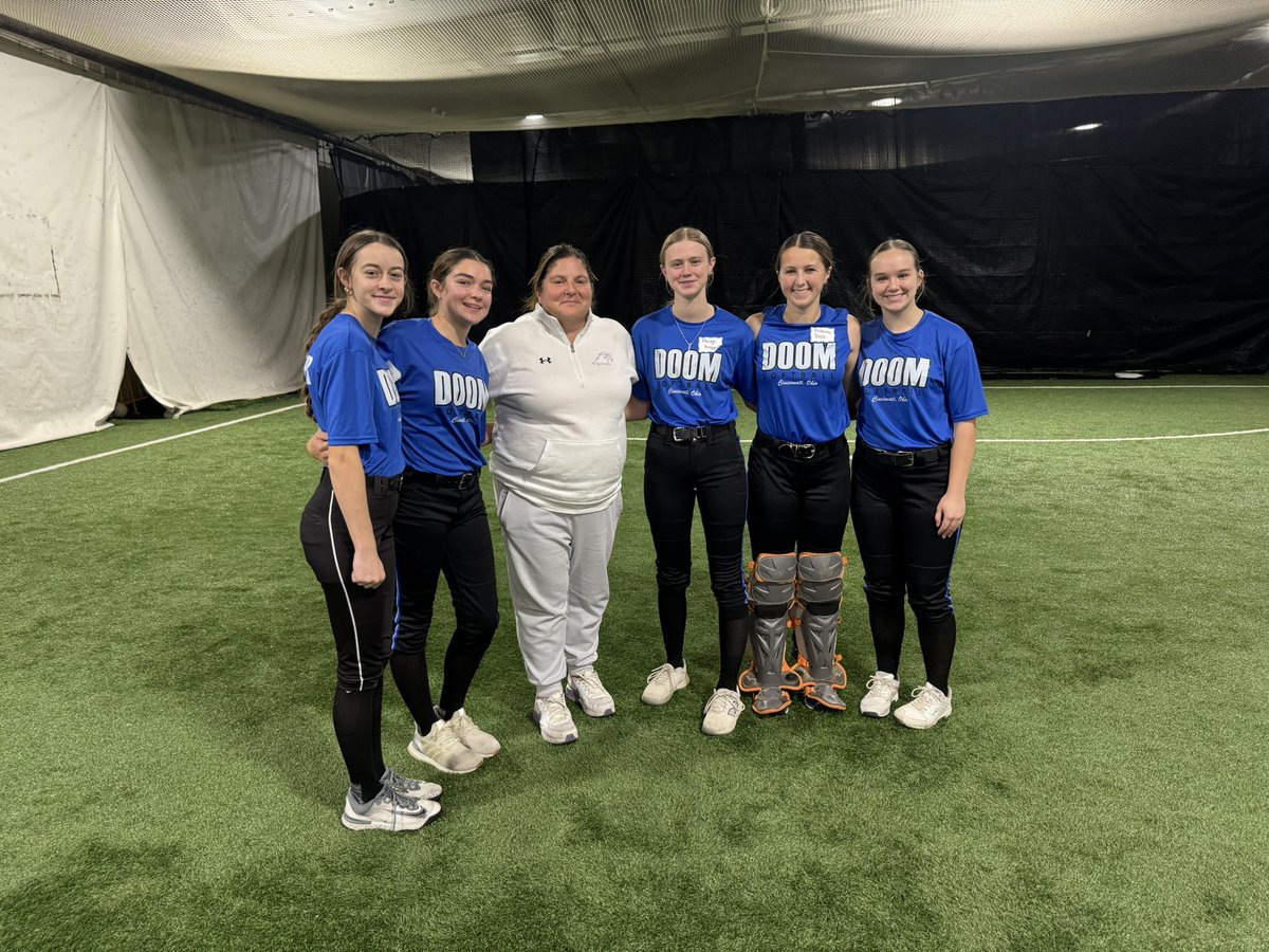 CincyDoomVarner's tweet photo. Want to thank @Doomleader12 for bringing in the great coaches from @AshlandUSball and @CapUSoftball for a fantastic camp. Our young ladies learned new drills and what it takes to be a college student athlete. A lot of useful recruiting info provided as well. https://t.co/zXnpfqtE1D