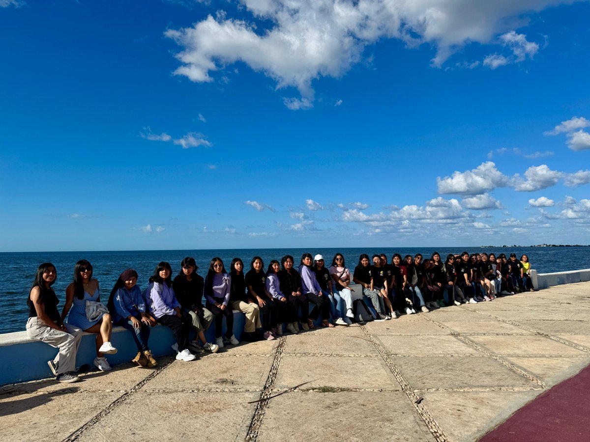 Banda Femenil Regional Mujeres del Viento Florido tweet media