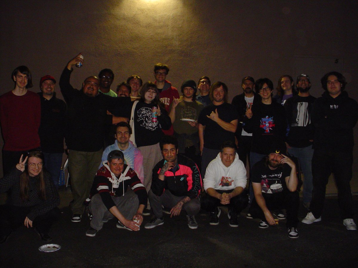 BaelyTV's tweet photo. Yesterday was the finale of our local season

I took 9th of 26(give or take) overall and also for the day

I don’t think I’d rather be in any other community than my local 3rd Strike

Estas persona son mi familia 🫶🏻 https://t.co/v4mdCtED0D