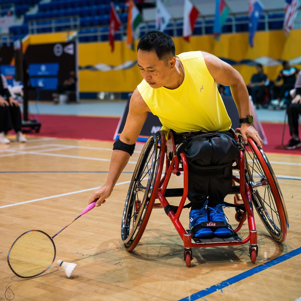 IaSouthern's tweet photo. 🏅 Super Achiever  🏸

Sepoy Prem Kumar Aale, a proud resident of the Paraplegic Rehabilitation Centre, #Kirkee, showcased exceptional talent at the Bahrain Para Badminton International 2024 in Manama (11-15 Dec 2024):

🥇 Gold Medal - MD (WH1-WH2)
🥈 Silver Medal - XD (WH1)

Congratulations on this outstanding achievement! 🌟

#IndianArmy #ParaBadminton #WheelchairBadminton #ProudMoment #Kirkee #BahrainParaBadminton #Inspiration #PRC @adgpi @YASMinistry