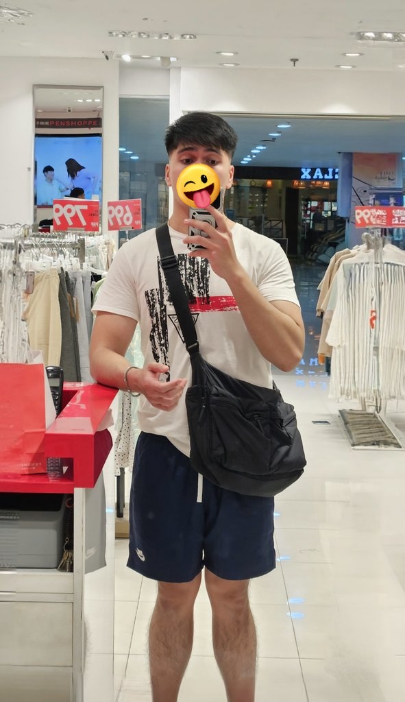 westboyx's tweet photo. Ilang araw ng puyat sa Manila 🥱💦 https://t.co/3KoMq2oCDq